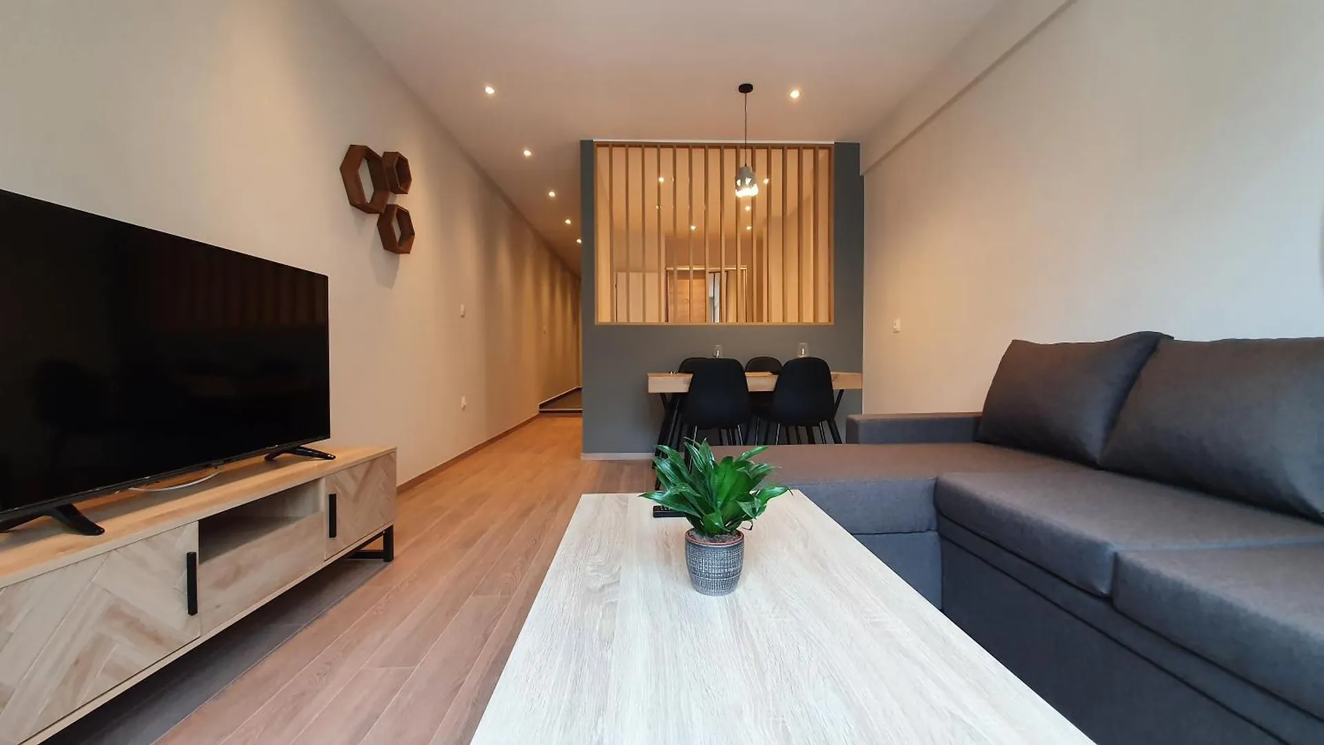 Palama Vibes A Pet Friendly Stay By Proliving Thessaloniki 0*,  Greece